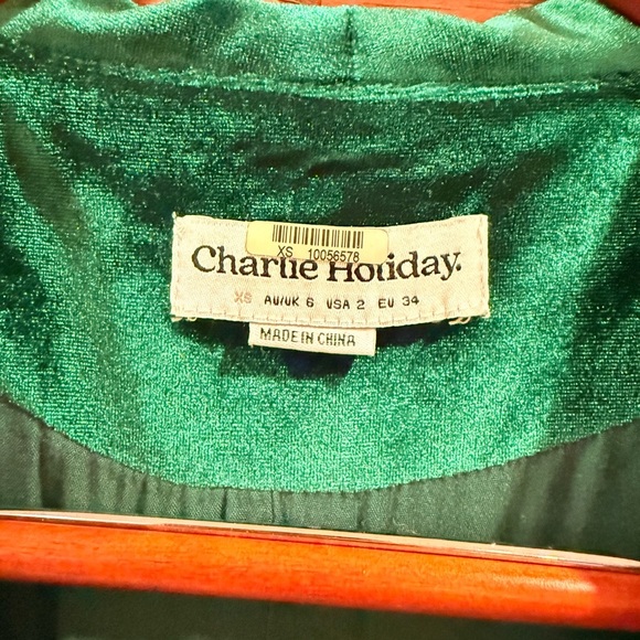 Charlie Holiday Women's Deep Green Velvet Blazer - Picture 7 of 11